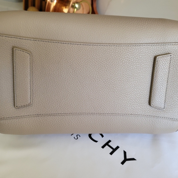 Givenchy Antigona Small Handbag - Picture 5 of 16